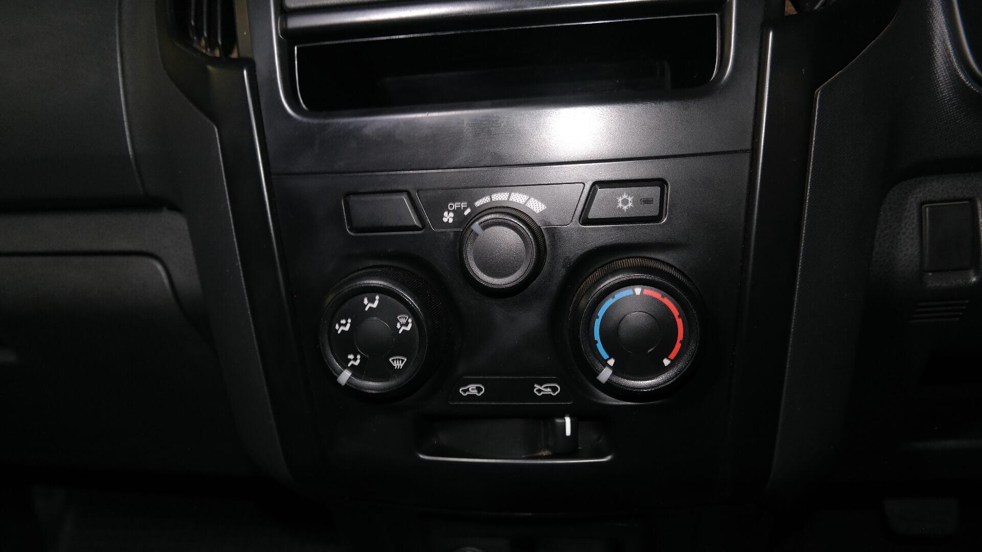 Repossessed Isuzu D-MAX 250 HO Fleetside 2020 on auction with a price of R 254,300. Isuzu D-MAX 250 HO Fleetside