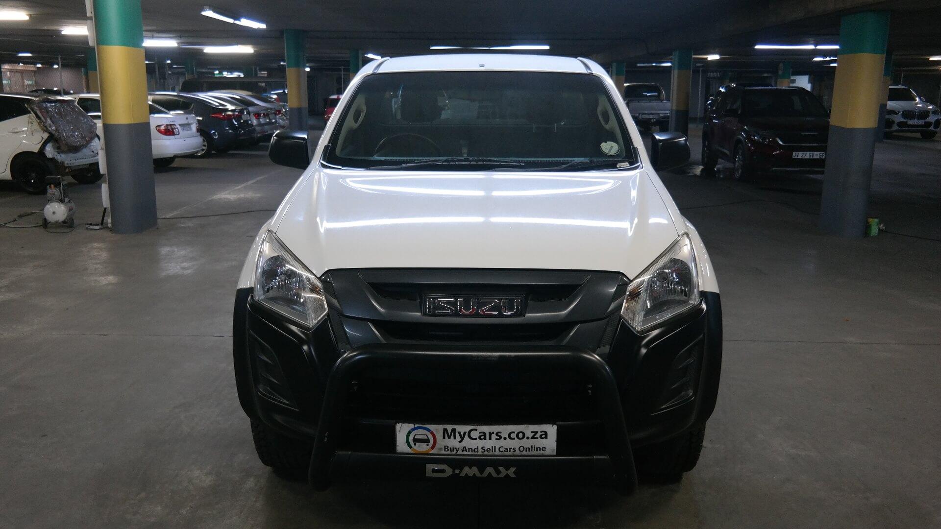 Repossessed Isuzu D-MAX 250 HO Fleetside 2020 on auction with a price of R 254,300. Isuzu D-MAX 250 HO Fleetside