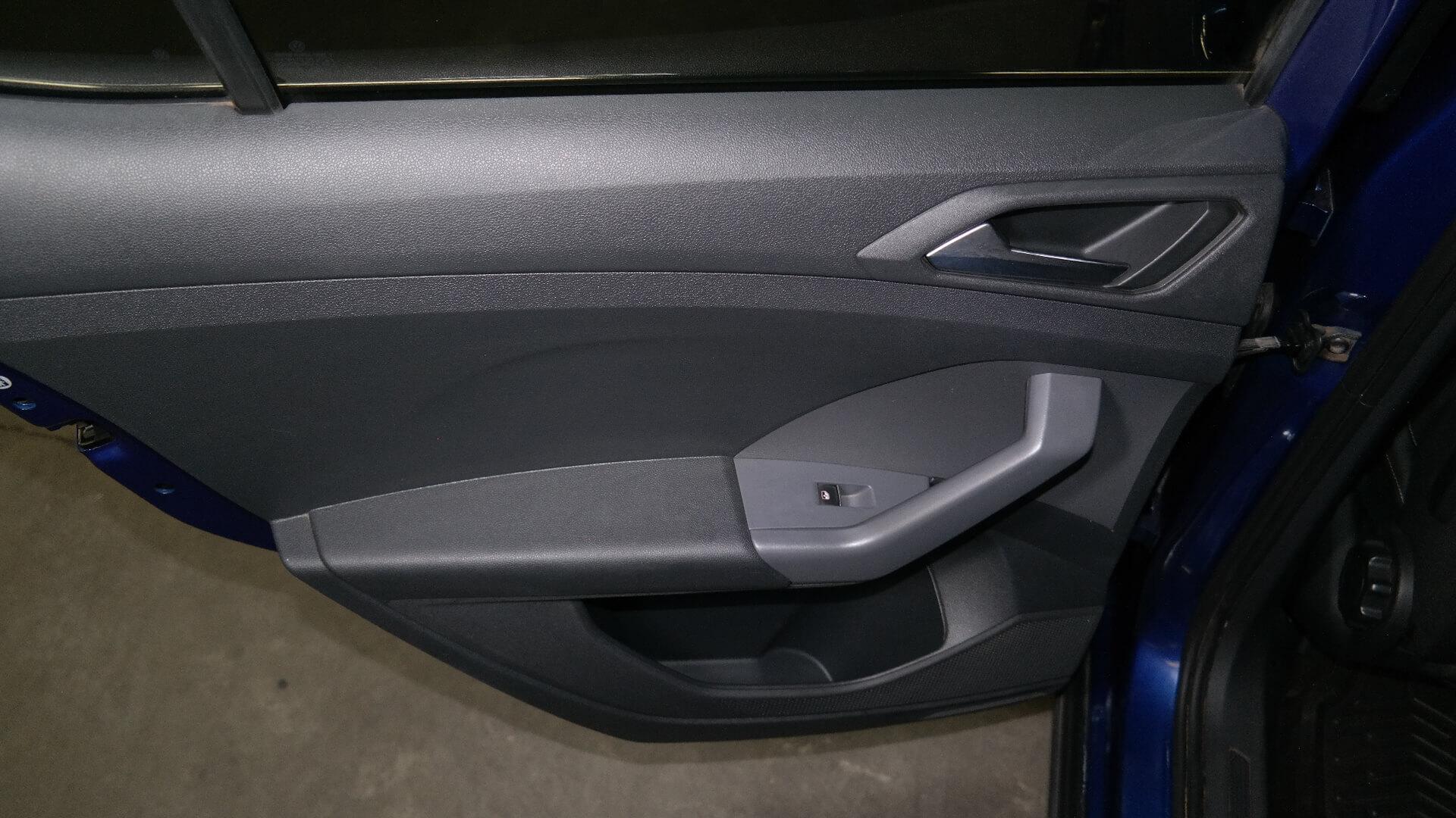 Repossessed Volkswagen T-CROSS 1.0 Tsi H 2021 on auction with a price of R 362,900. Volkswagen T-CROSS 1.0 Tsi H