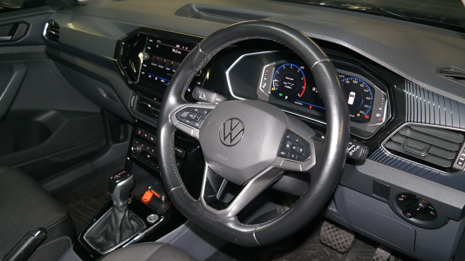 Repossessed Volkswagen T-CROSS 1.0 Tsi H 2021 on auction with a price of R 362,900. Volkswagen T-CROSS 1.0 Tsi H