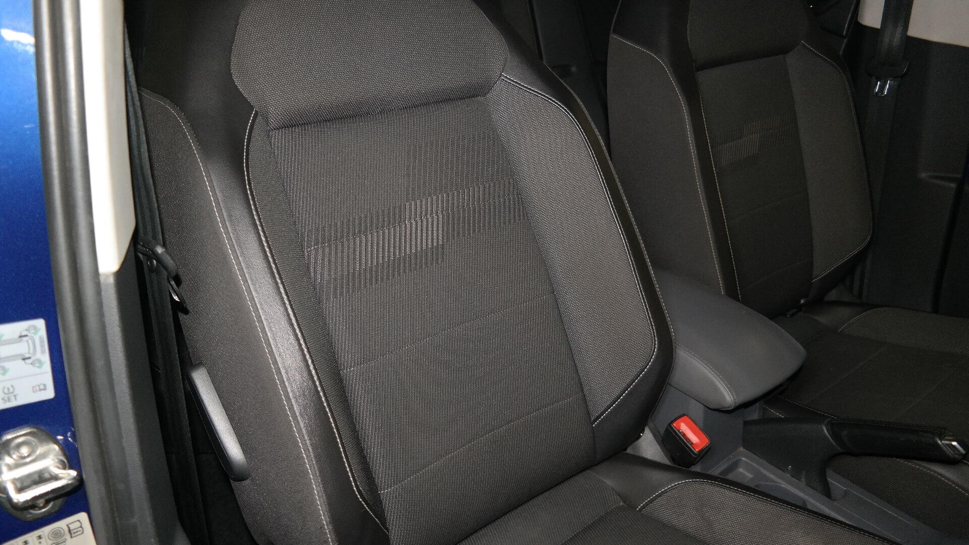 Repossessed Volkswagen T-CROSS 1.0 Tsi H 2021 on auction with a price of R 362,900. Volkswagen T-CROSS 1.0 Tsi H