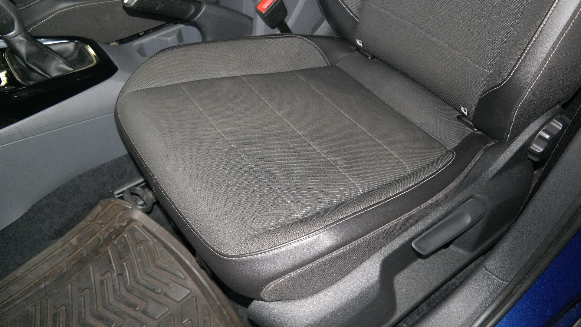 Repossessed Volkswagen T-CROSS 1.0 Tsi H 2021 on auction with a price of R 362,900. Volkswagen T-CROSS 1.0 Tsi H