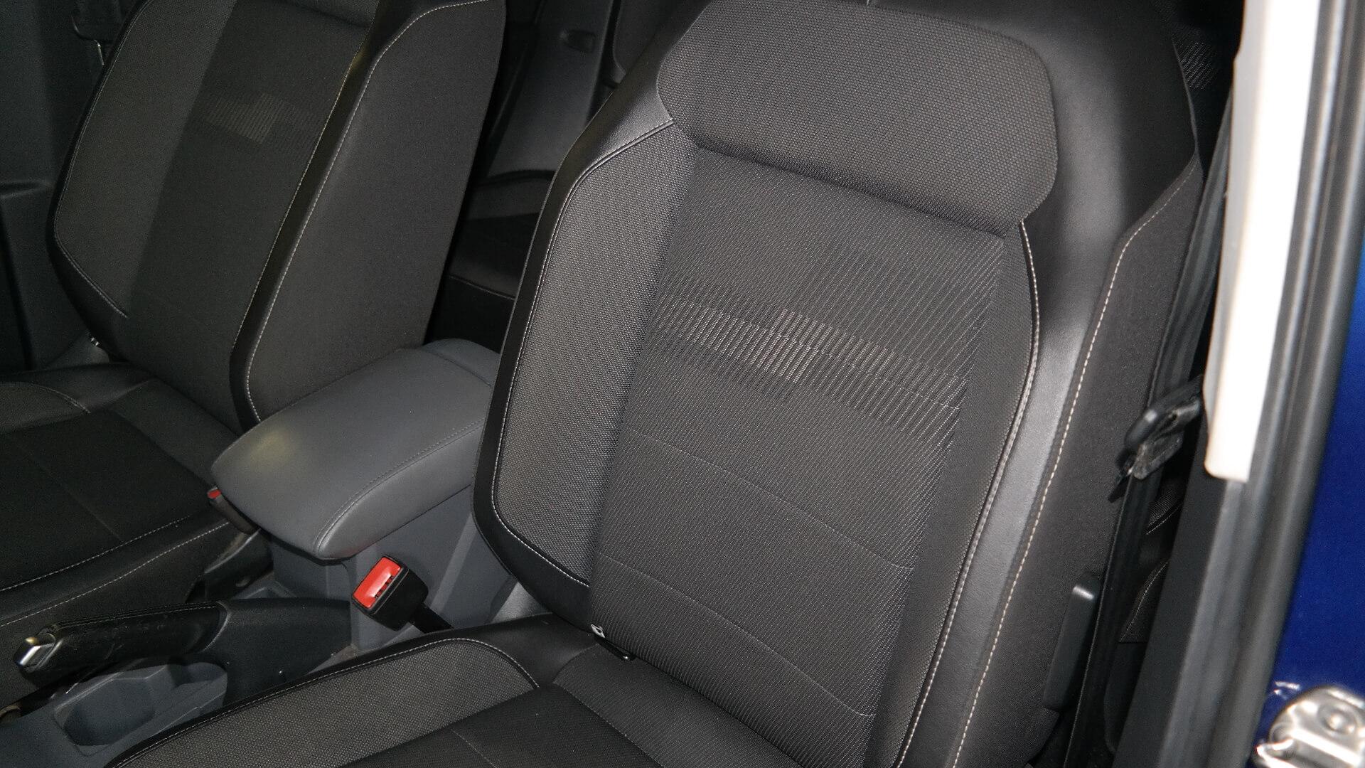 Repossessed Volkswagen T-CROSS 1.0 Tsi H 2021 on auction with a price of R 362,900. Volkswagen T-CROSS 1.0 Tsi H