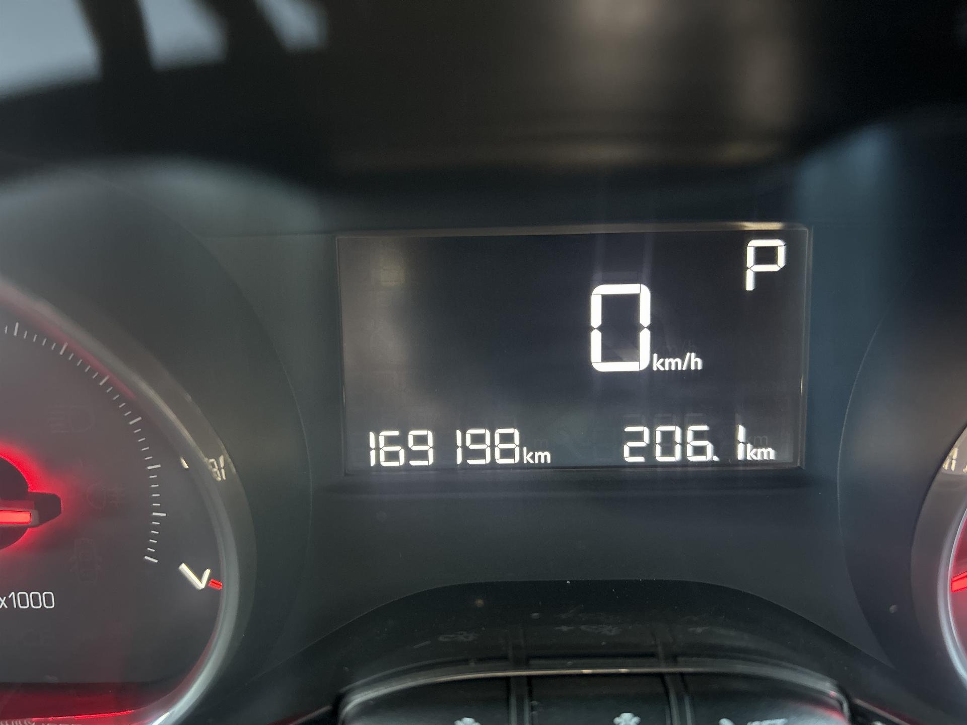 Used Peugeot 208 1.6 Vti Active Auto 2013 on auction with a price of R 115,000. Peugeot 208 1.6 Vti Active Auto