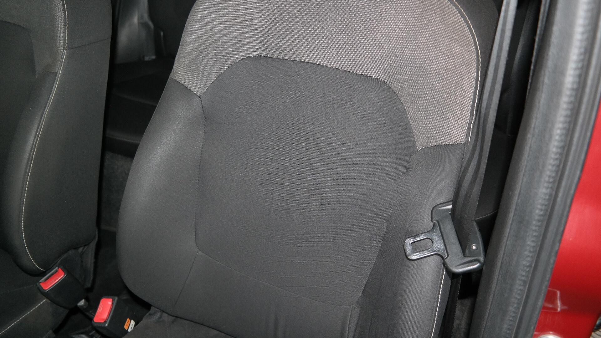 Repossessed Renault Kwid 1.0 Expression 5DR 2021 on auction with a price of R 136,200. Renault Kwid 1.0 Expression 5DR