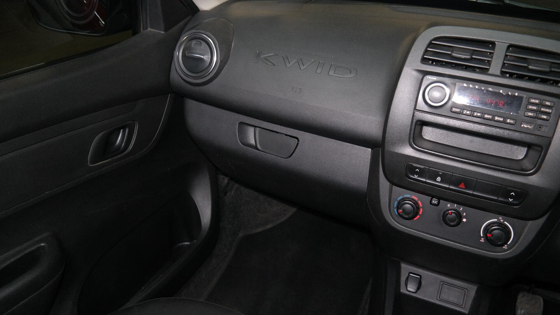 Repossessed Renault Kwid 1.0 Expression 5DR 2021 on auction with a price of R 136,200. Renault Kwid 1.0 Expression 5DR