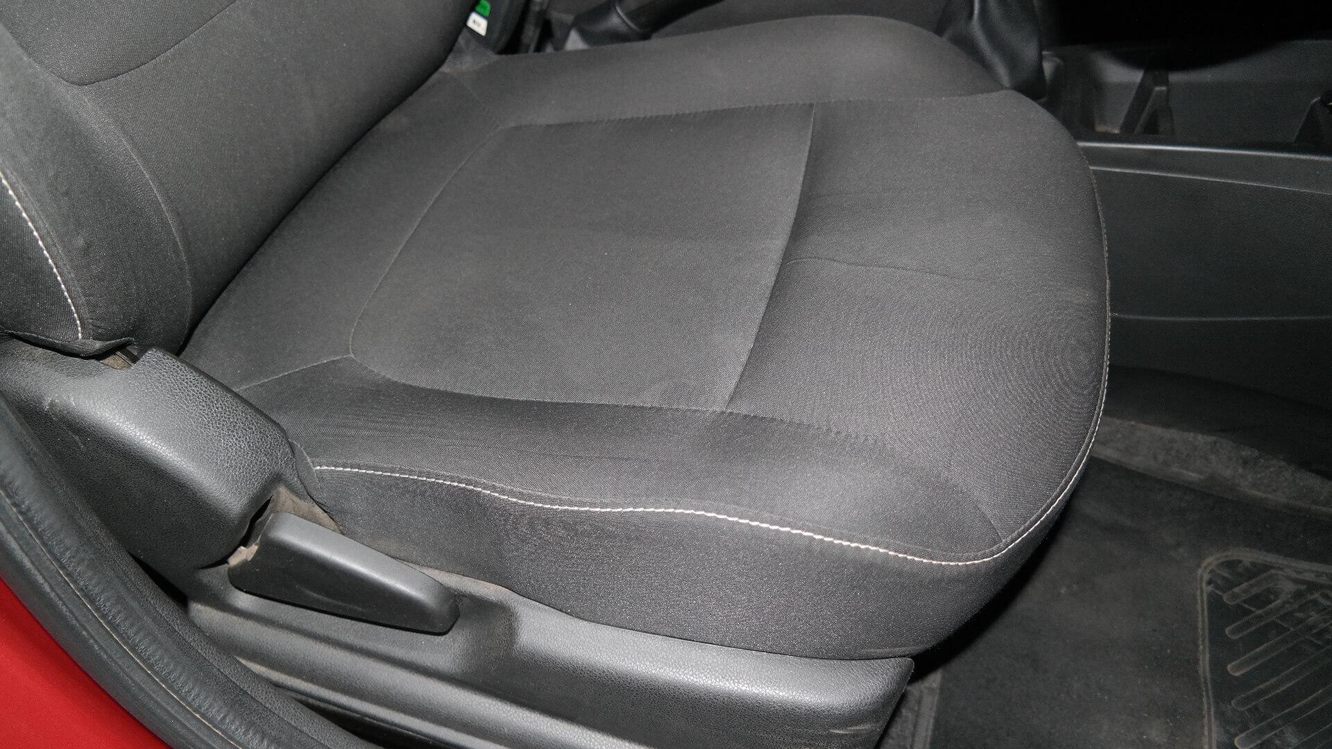 Repossessed Renault Kwid 1.0 Expression 5DR 2021 on auction with a price of R 136,200. Renault Kwid 1.0 Expression 5DR