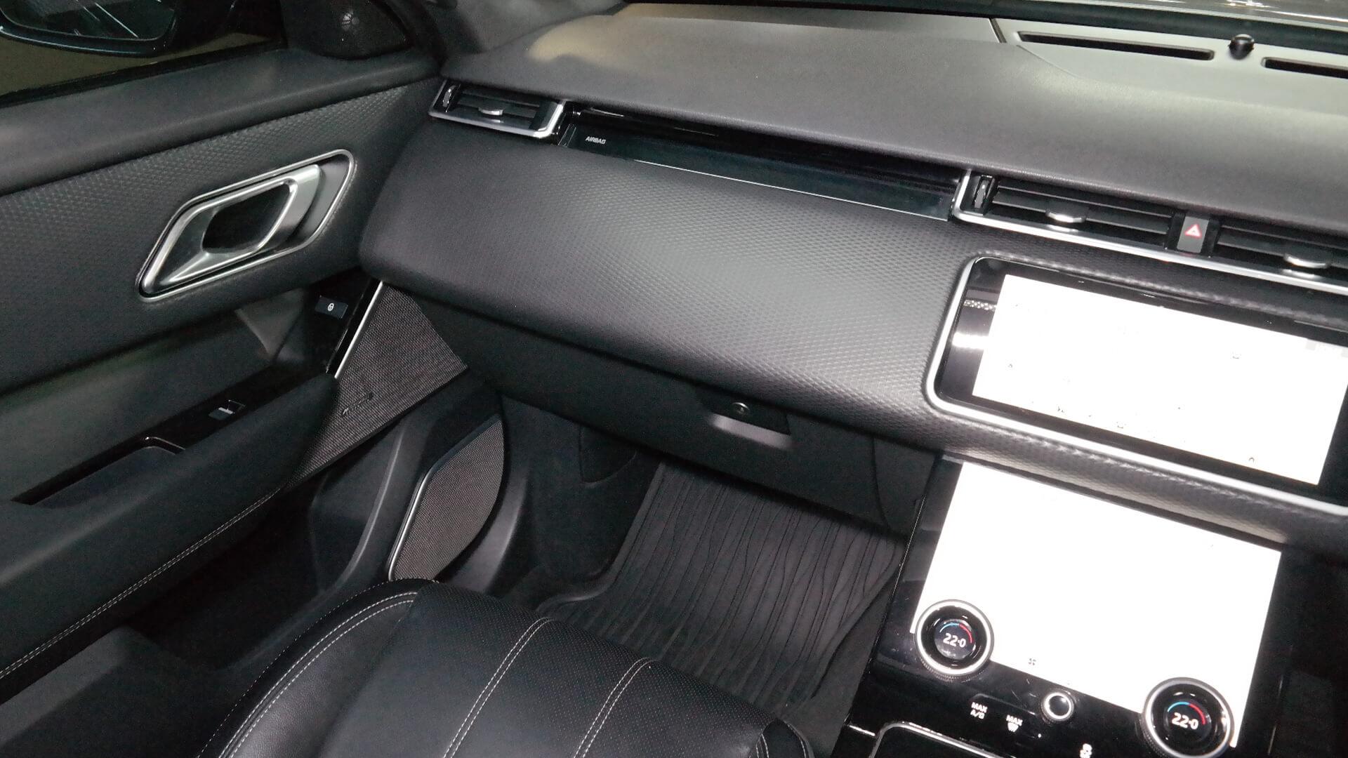 Repossessed Land Rover Range Rover Velar 3.0 2018 on auction with a price of R 754,500. Land Rover Range Rover Velar 3.0