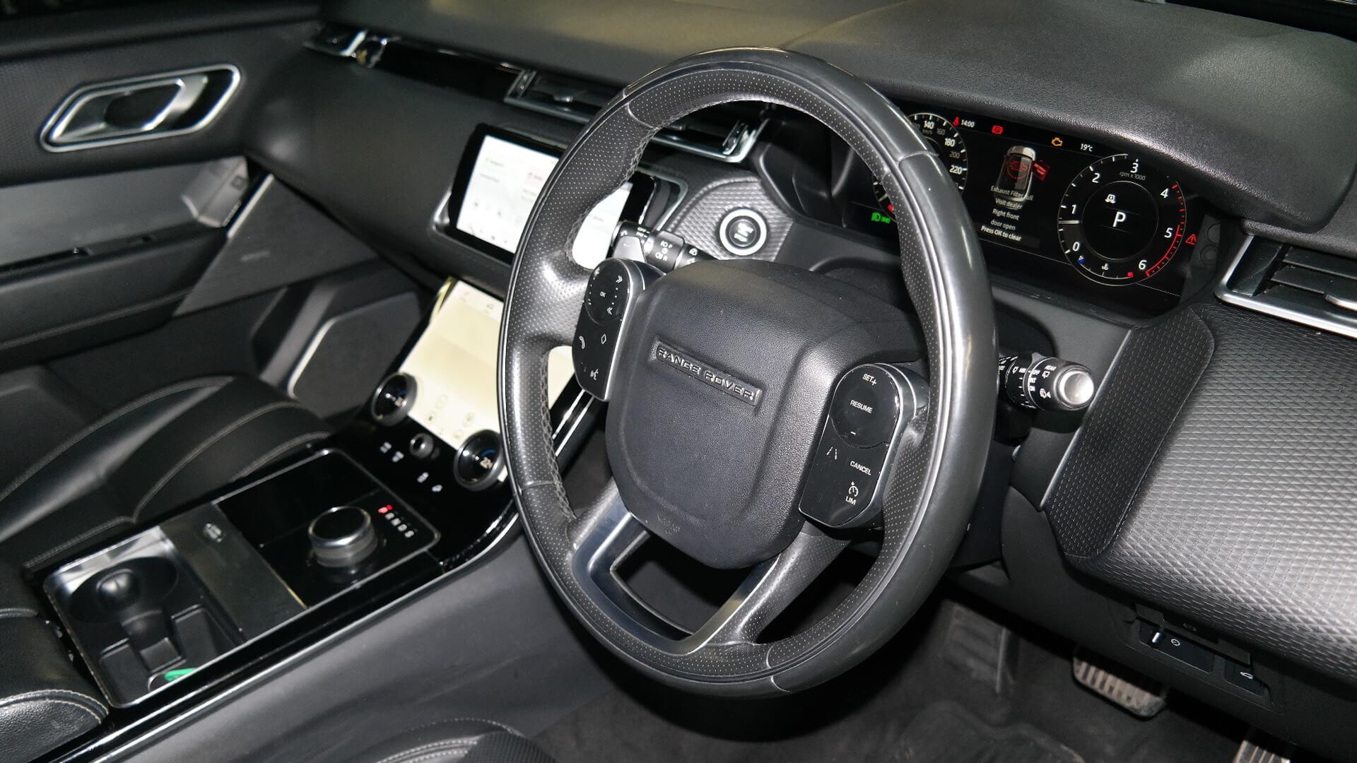 Repossessed Land Rover Range Rover Velar 3.0 2018 on auction with a price of R 754,500. Land Rover Range Rover Velar 3.0