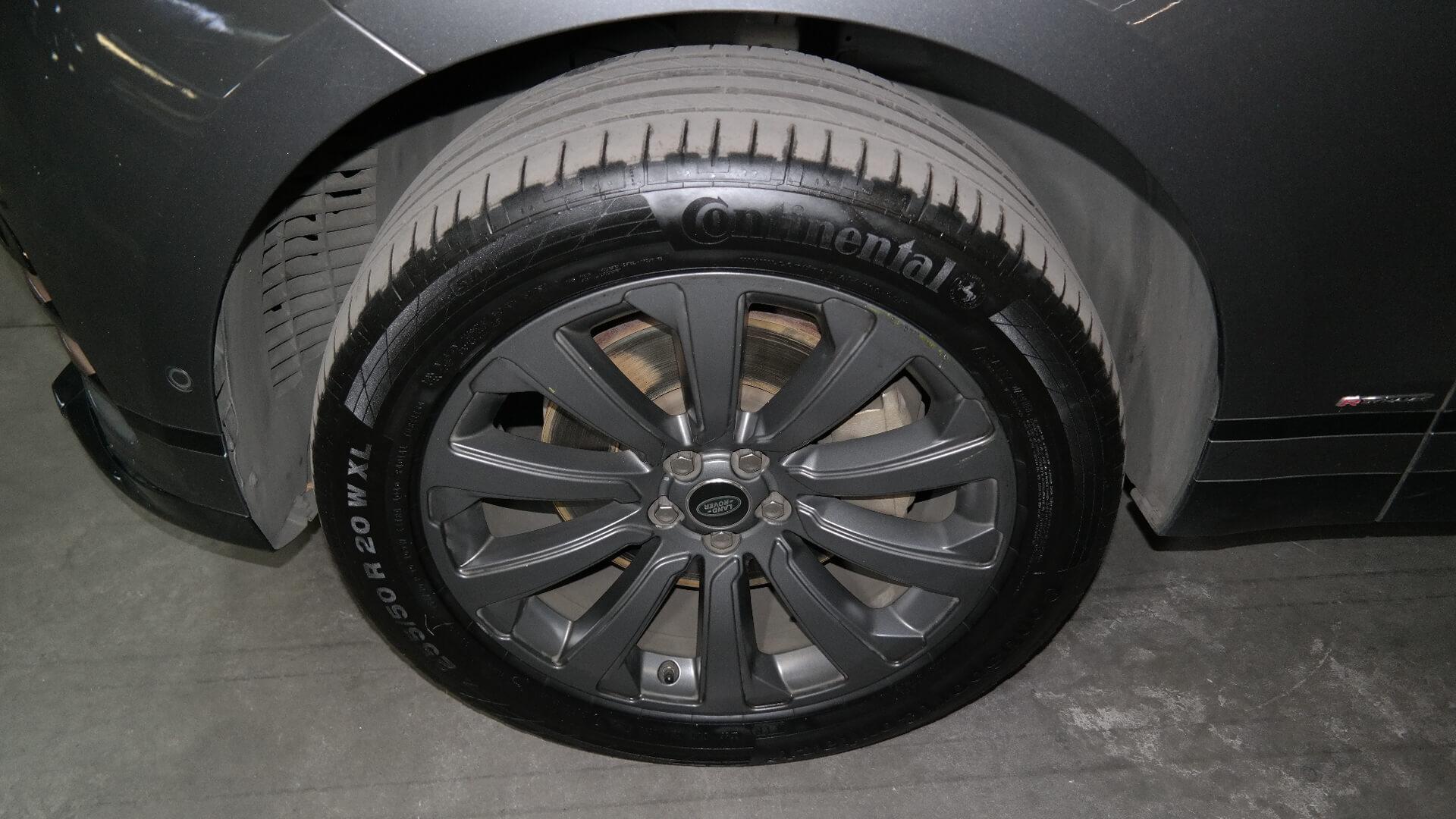 Repossessed Land Rover Range Rover Velar 3.0 2018 on auction with a price of R 754,500. Land Rover Range Rover Velar 3.0