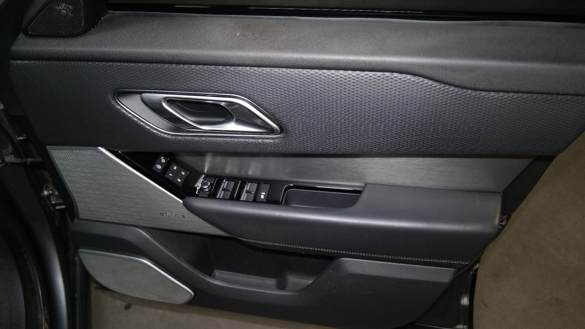 Repossessed Land Rover Range Rover Velar 3.0 2018 on auction with a price of R 754,500. Land Rover Range Rover Velar 3.0