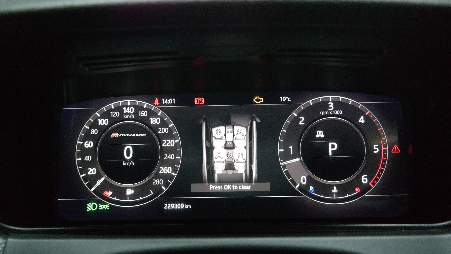 Repossessed Land Rover Range Rover Velar 3.0 2018 on auction with a price of R 754,500. Land Rover Range Rover Velar 3.0