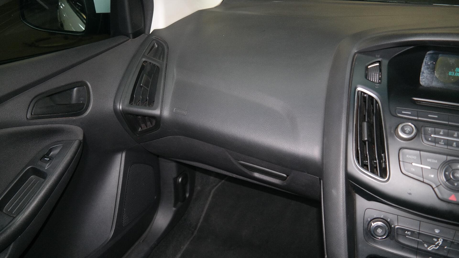 Repossessed Ford Focus 1.0 Ecoboost Ambiente 2015 on auction with a price of R 124,500. Ford Focus 1.0 Ecoboost Ambiente