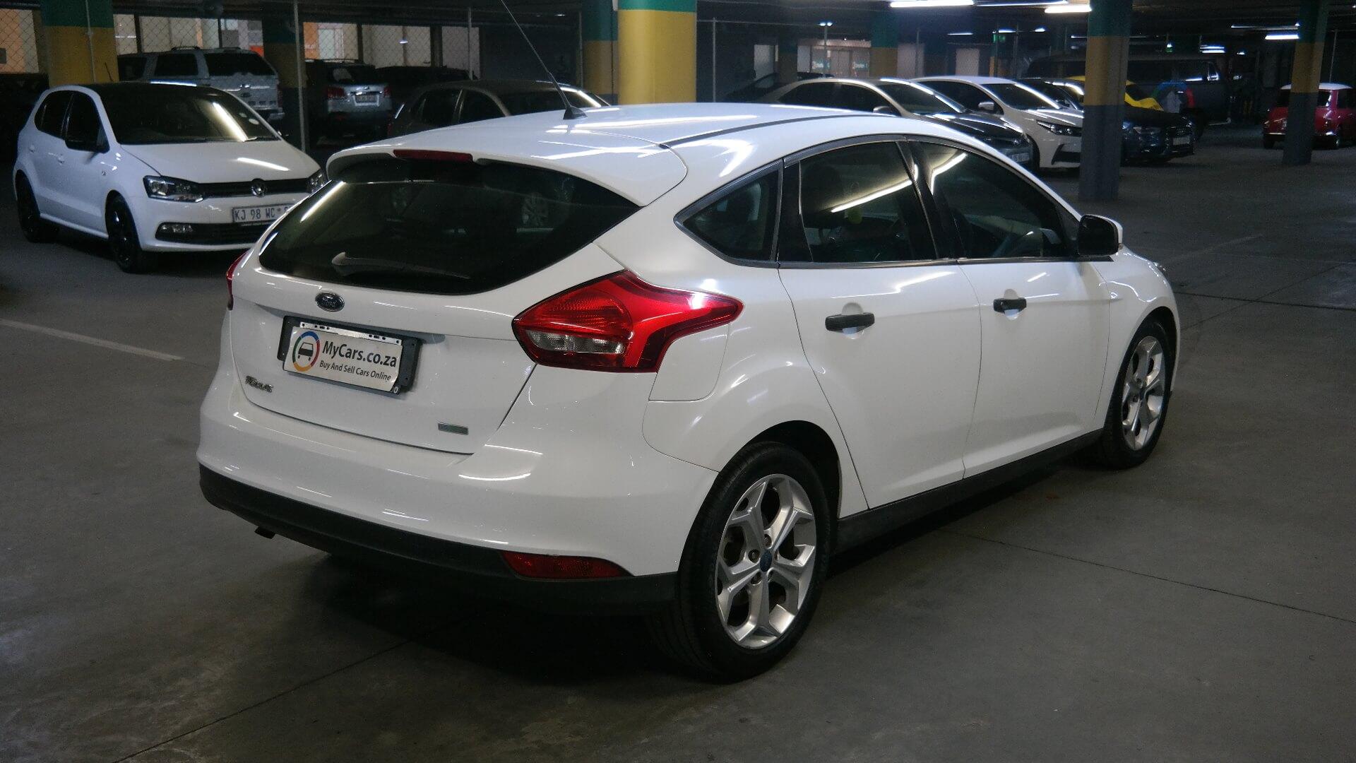 Repossessed Ford Focus 1.0 Ecoboost Ambiente 2015 on auction with a price of R 124,500. Ford Focus 1.0 Ecoboost Ambiente