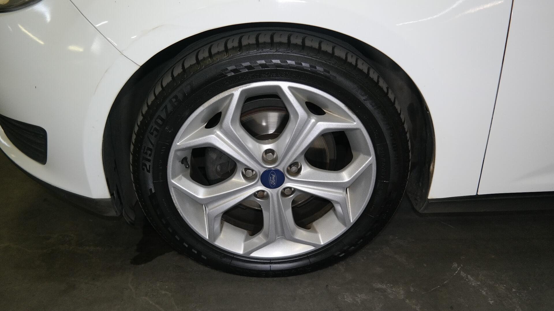 Repossessed Ford Focus 1.0 Ecoboost Ambiente 2015 on auction with a price of R 124,500. Ford Focus 1.0 Ecoboost Ambiente