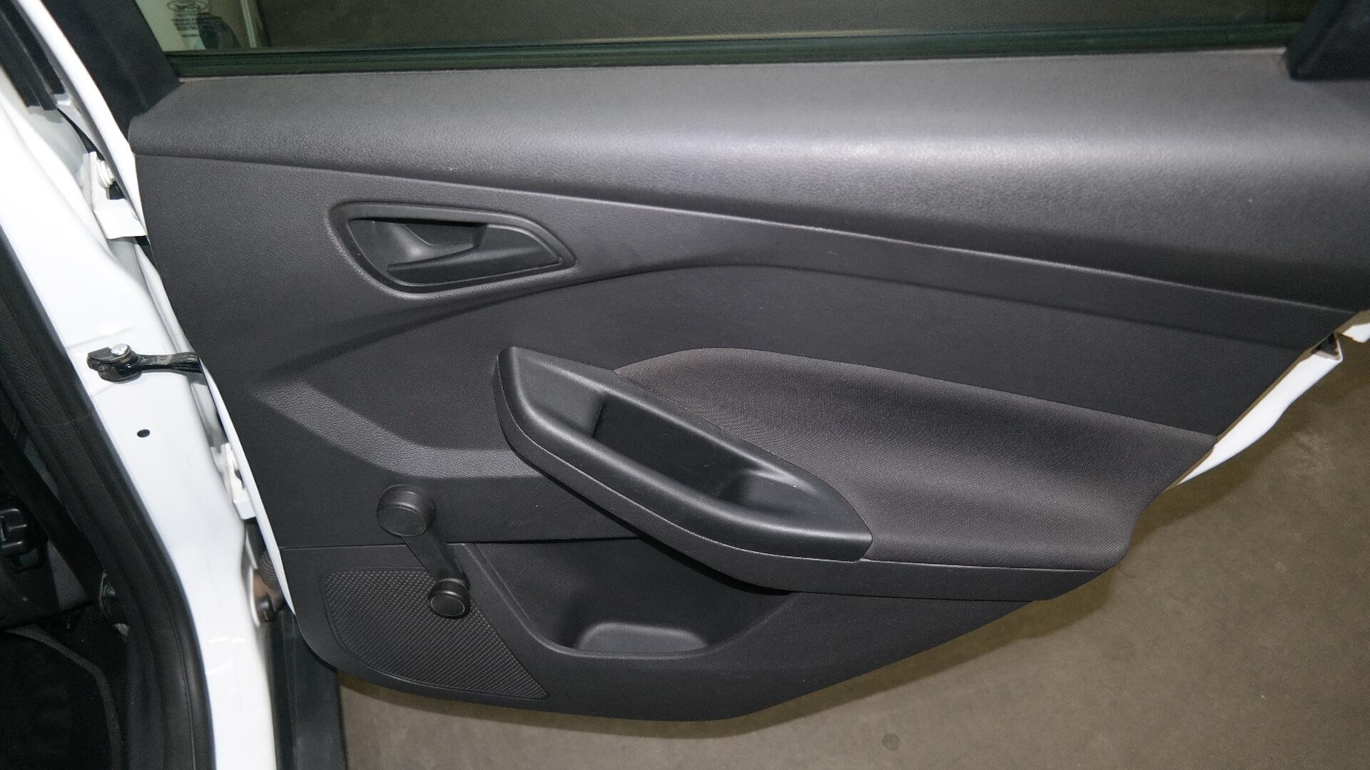 Repossessed Ford Focus 1.0 Ecoboost Ambiente 2015 on auction with a price of R 124,500. Ford Focus 1.0 Ecoboost Ambiente