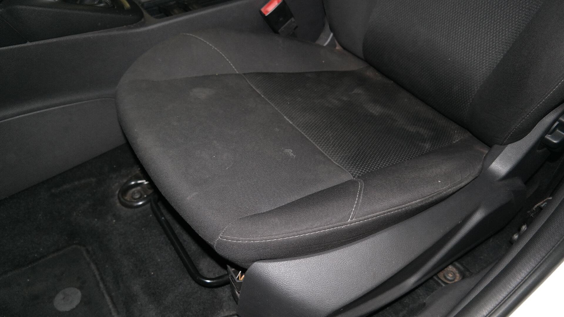 Repossessed Ford Focus 1.0 Ecoboost Ambiente 2015 on auction with a price of R 124,500. Ford Focus 1.0 Ecoboost Ambiente