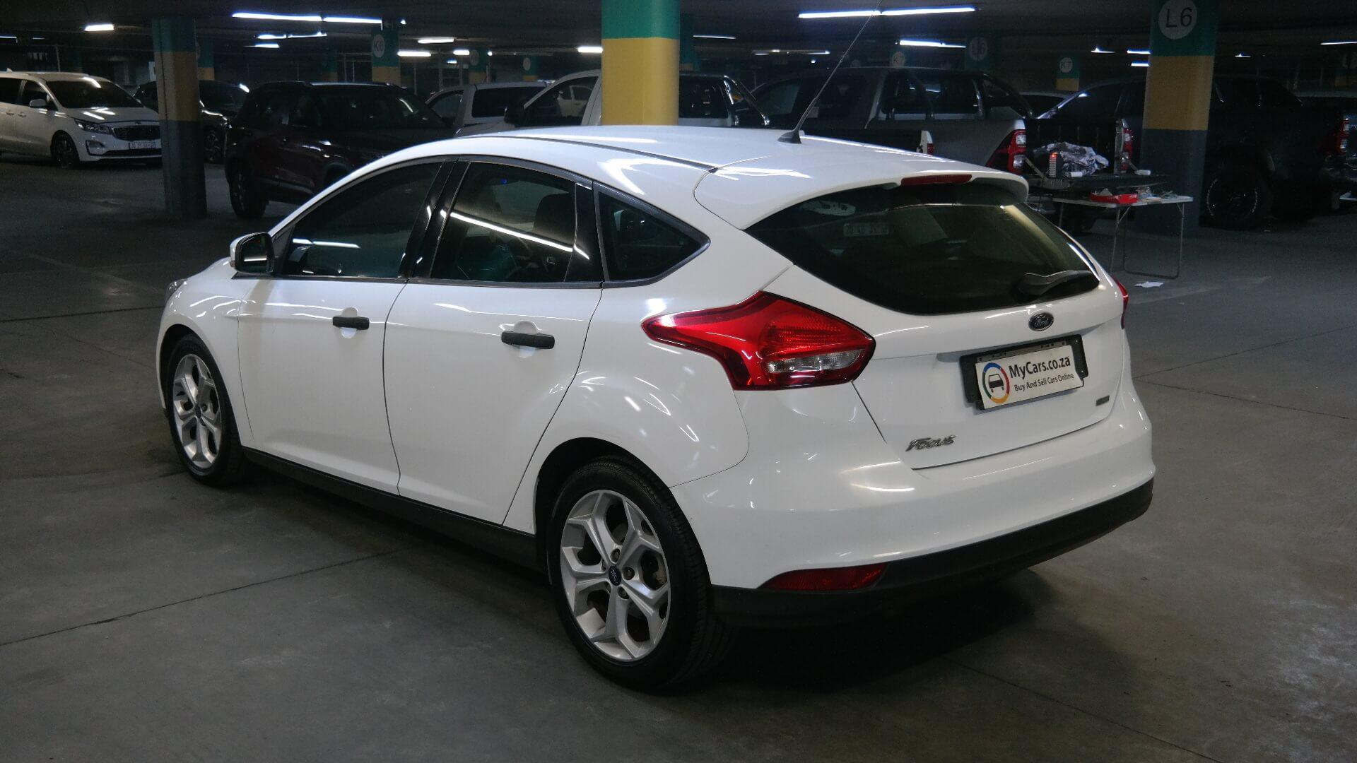 Repossessed Ford Focus 1.0 Ecoboost Ambiente 2015 on auction with a price of R 124,500. Ford Focus 1.0 Ecoboost Ambiente