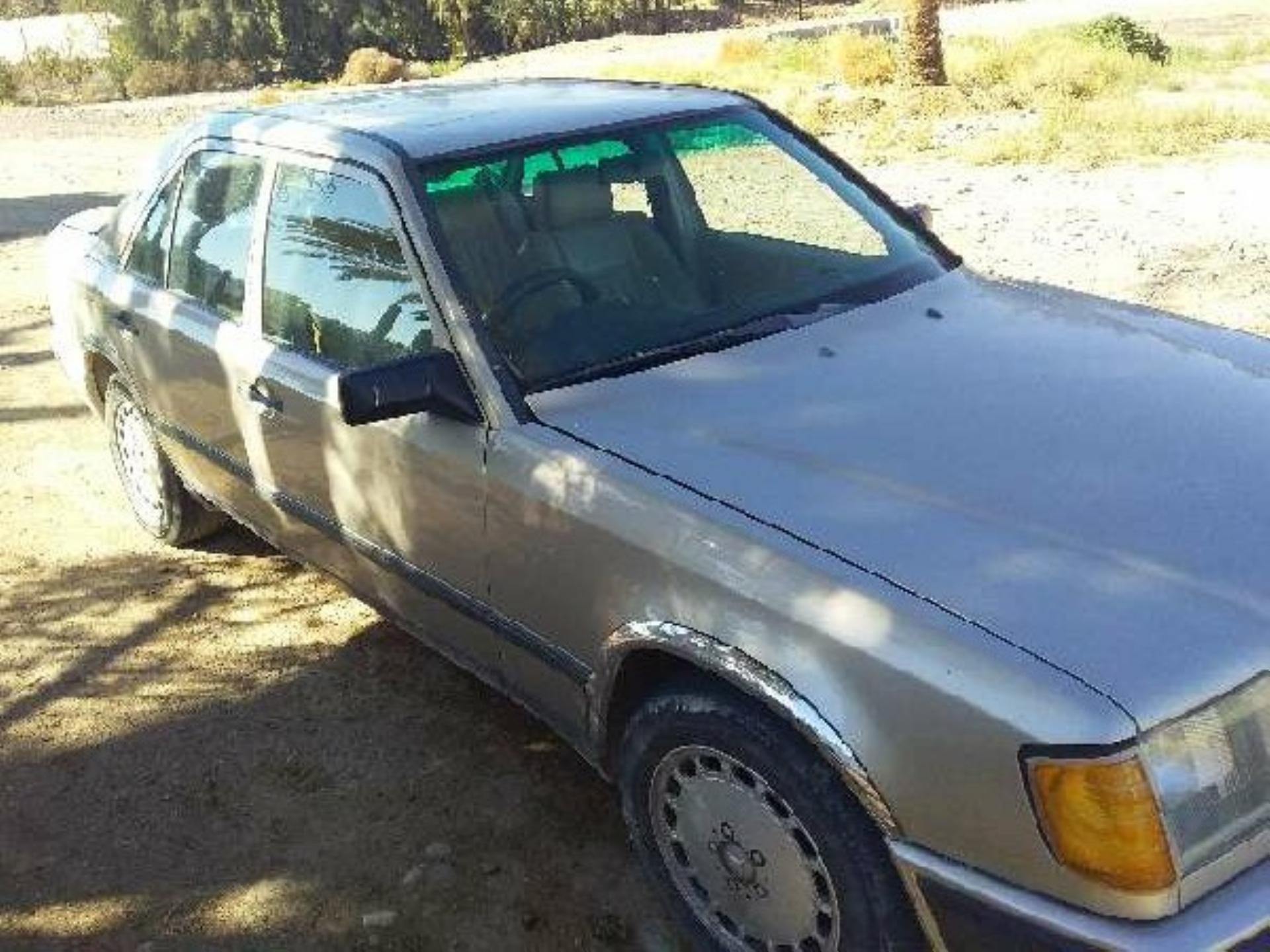 Used Mercedes Benz Mercedes 300E 1988 on auction with a price of R 30,000. Mercedes Benz Mercedes 300E