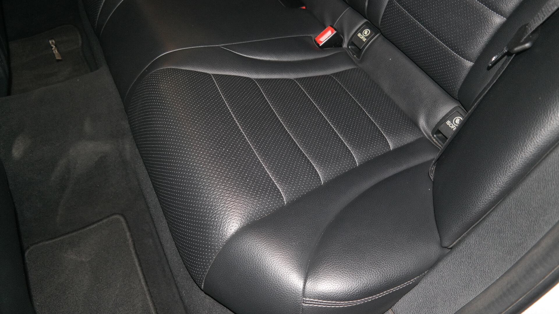 Repossessed Mercedes Benz C Class C250 Bluetec Amg Line A/T 2016 on auction with a price of R 313,100. Mercedes Benz C Class C250 Bluetec Amg Line A/T