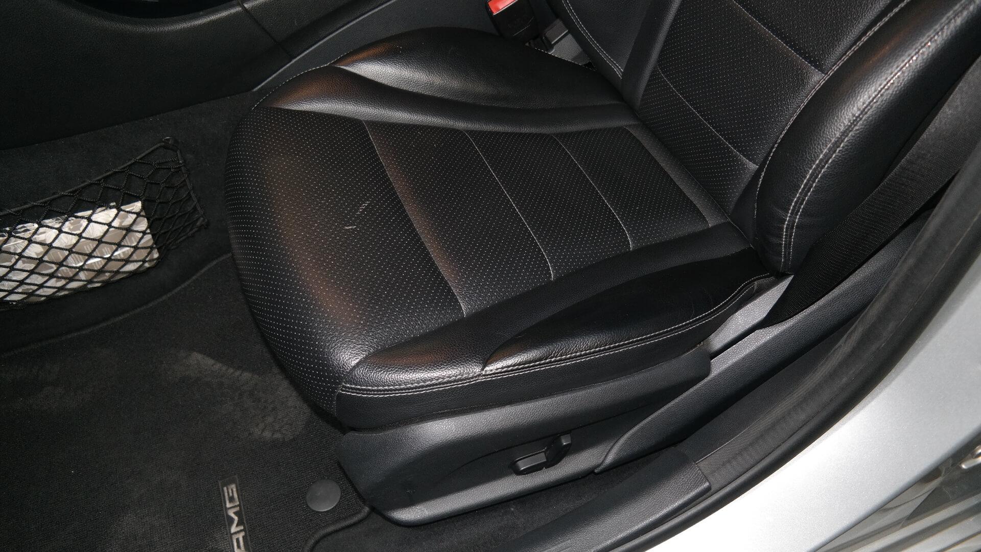 Repossessed Mercedes Benz C Class C250 Bluetec Amg Line A/T 2016 on auction with a price of R 313,100. Mercedes Benz C Class C250 Bluetec Amg Line A/T