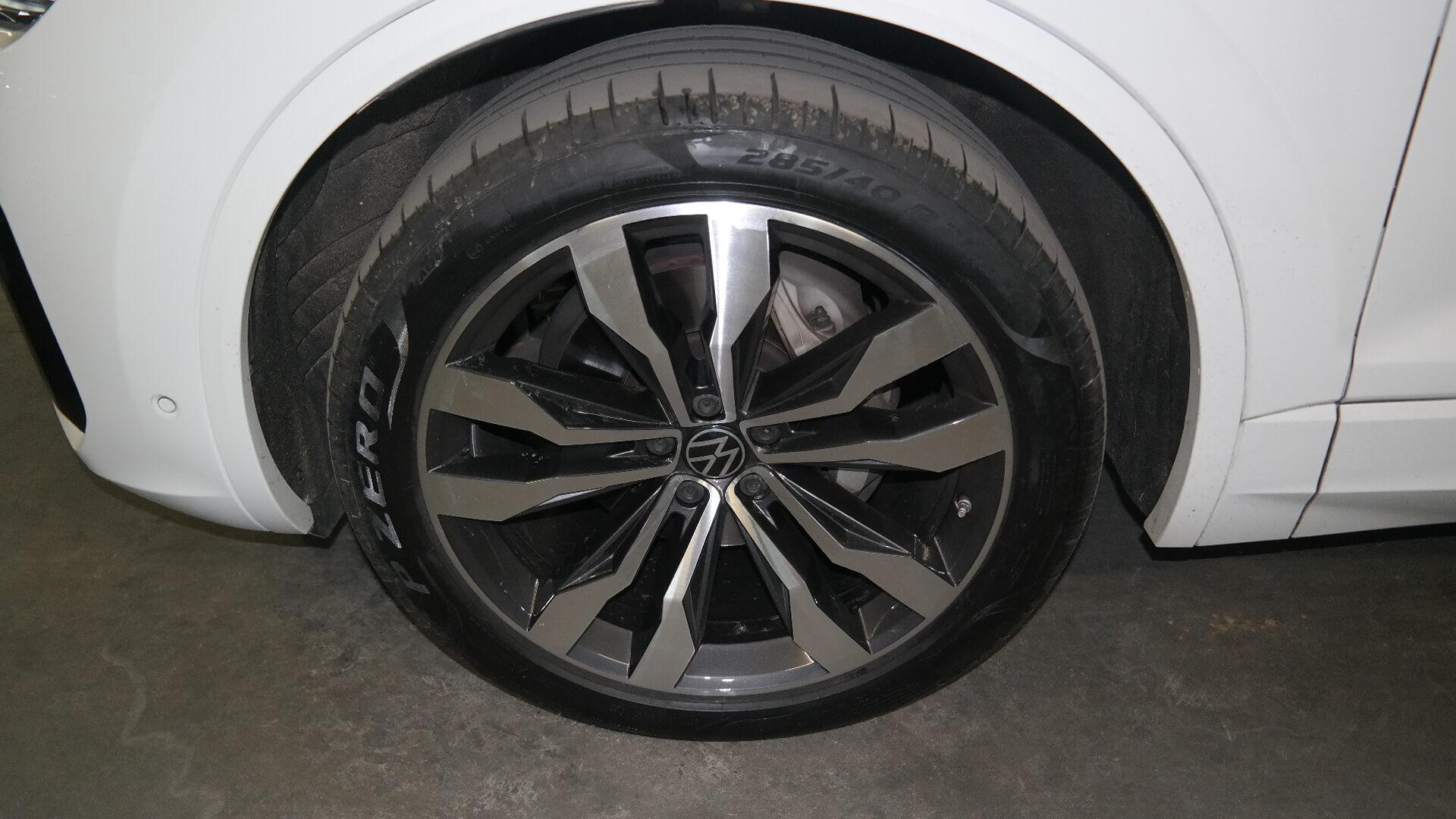 Fleet Volkswagen Touareg 3.0 TDI V6 EX 2021 on auction with a price of R 1,183,900. Volkswagen Touareg 3.0 TDI V6 EX