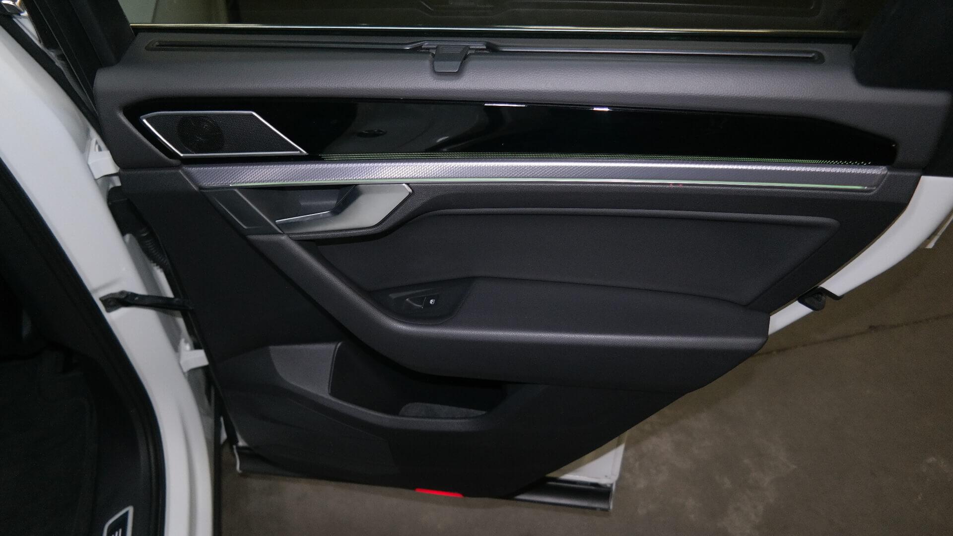 Fleet Volkswagen Touareg 3.0 TDI V6 EX 2021 on auction with a price of R 1,183,900. Volkswagen Touareg 3.0 TDI V6 EX