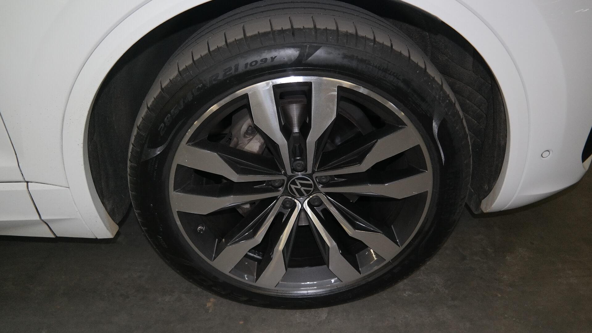 Fleet Volkswagen Touareg 3.0 TDI V6 EX 2021 on auction with a price of R 1,183,900. Volkswagen Touareg 3.0 TDI V6 EX