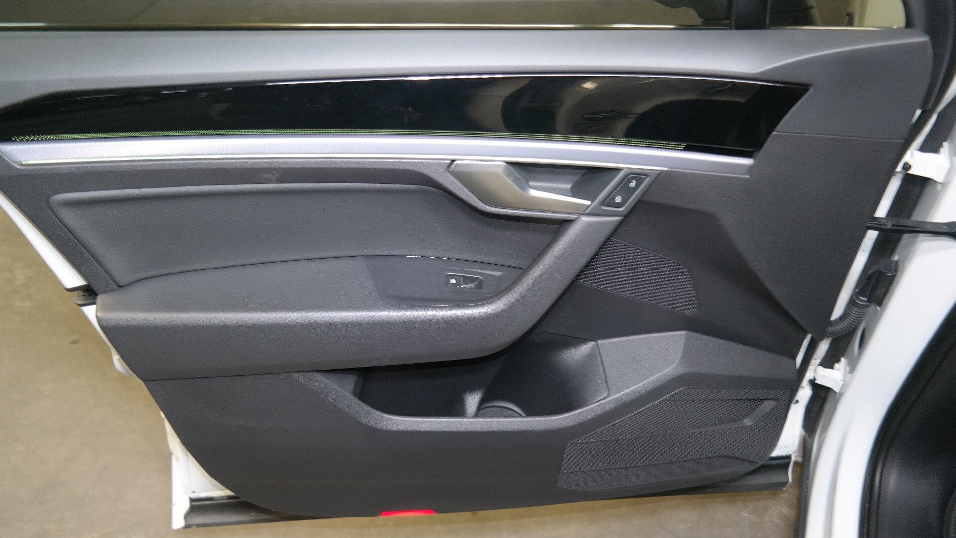 Fleet Volkswagen Touareg 3.0 TDI V6 EX 2021 on auction with a price of R 1,183,900. Volkswagen Touareg 3.0 TDI V6 EX