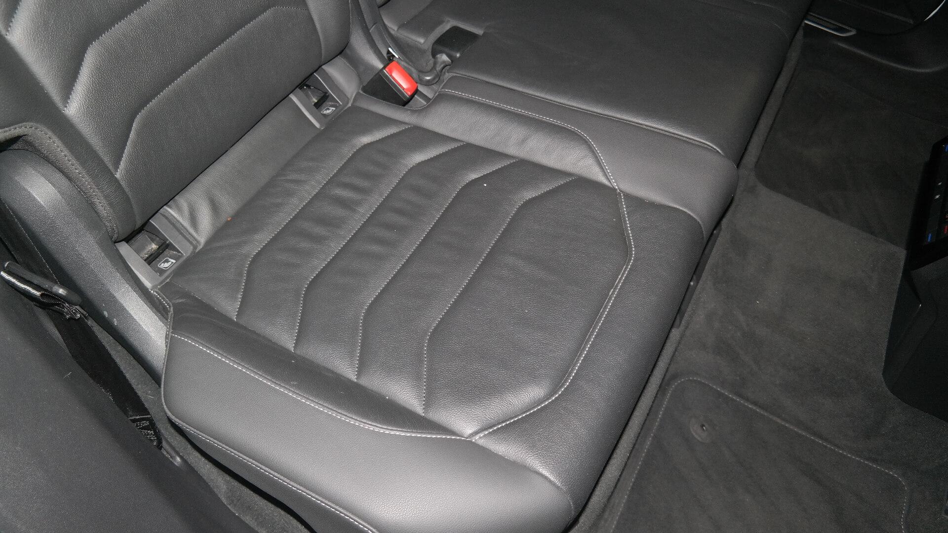 Fleet Volkswagen Touareg 3.0 TDI V6 EX 2021 on auction with a price of R 1,183,900. Volkswagen Touareg 3.0 TDI V6 EX