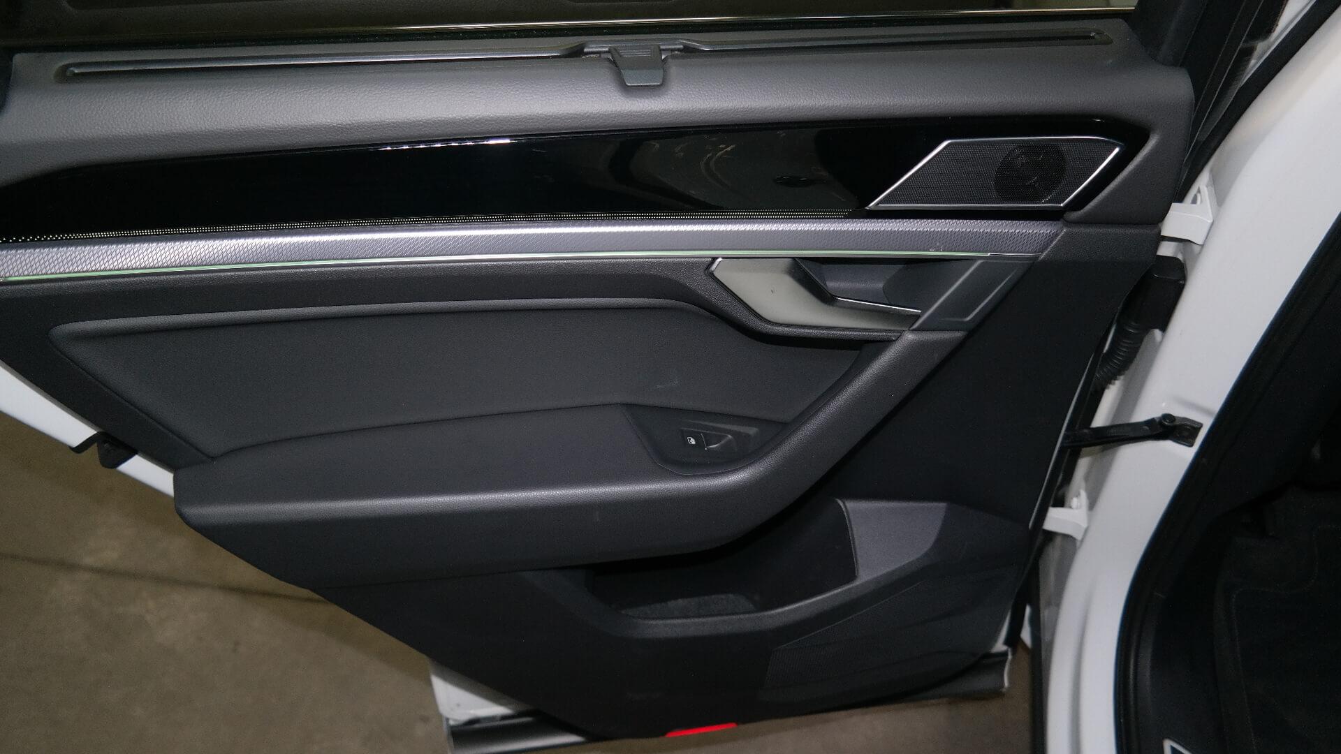 Fleet Volkswagen Touareg 3.0 TDI V6 EX 2021 on auction with a price of R 1,183,900. Volkswagen Touareg 3.0 TDI V6 EX