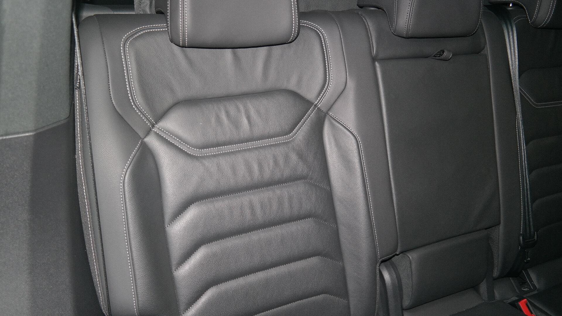 Fleet Volkswagen Touareg 3.0 TDI V6 EX 2021 on auction with a price of R 1,183,900. Volkswagen Touareg 3.0 TDI V6 EX