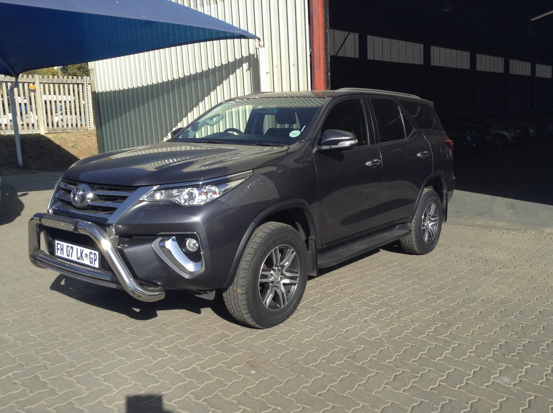 Toyota Fortuner 2.4 GD-6 RB A/T