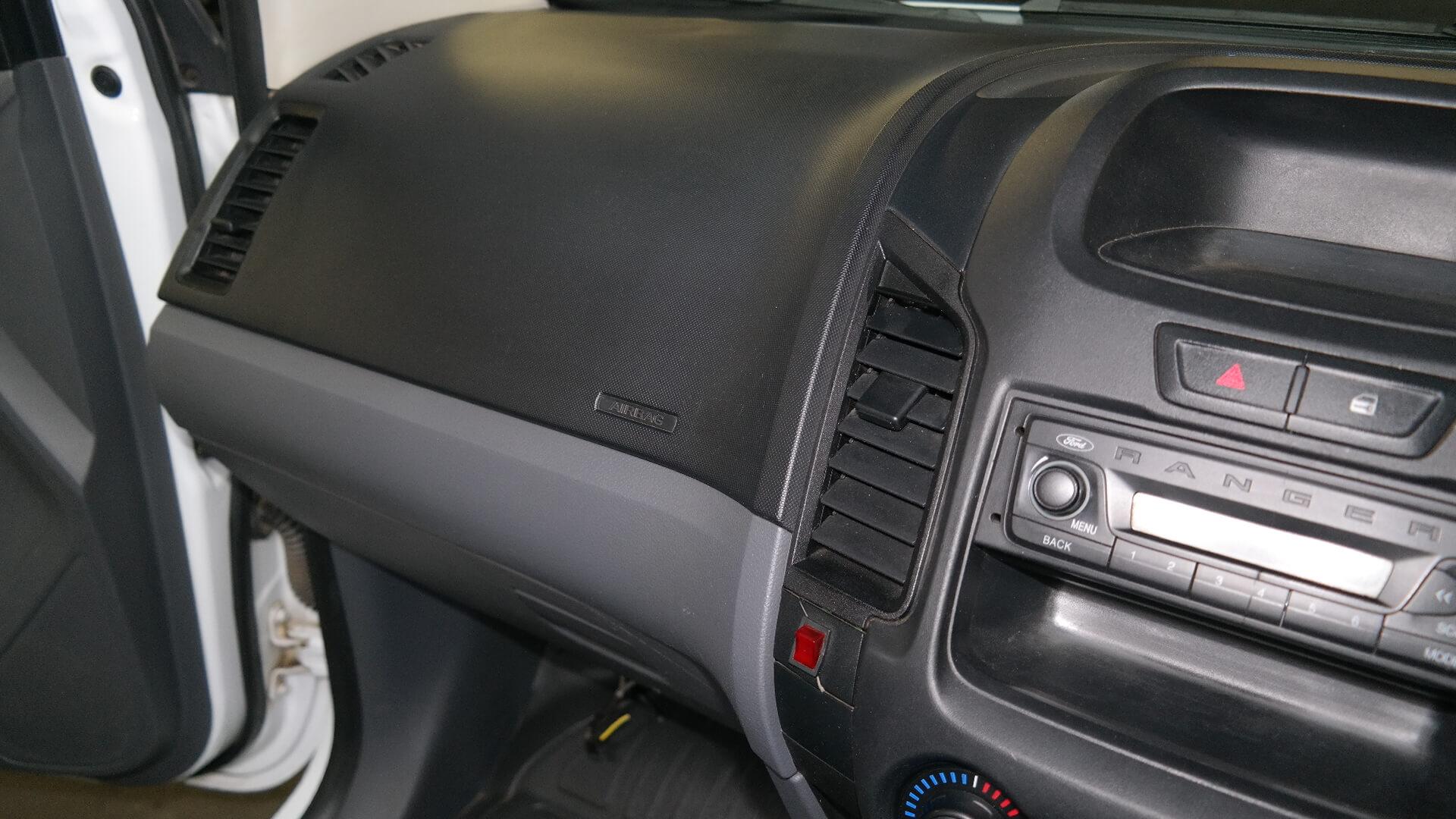 Repossessed Ford Ranger 2.2TDCI L/R P/U 2017 on auction with a price of R 167,400. Ford Ranger 2.2TDCI L/R P/U