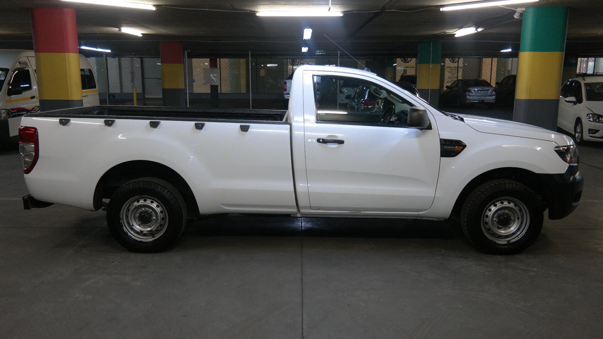 Repossessed Ford Ranger 2.2TDCI L/R P/U 2017 on auction with a price of R 167,400. Ford Ranger 2.2TDCI L/R P/U