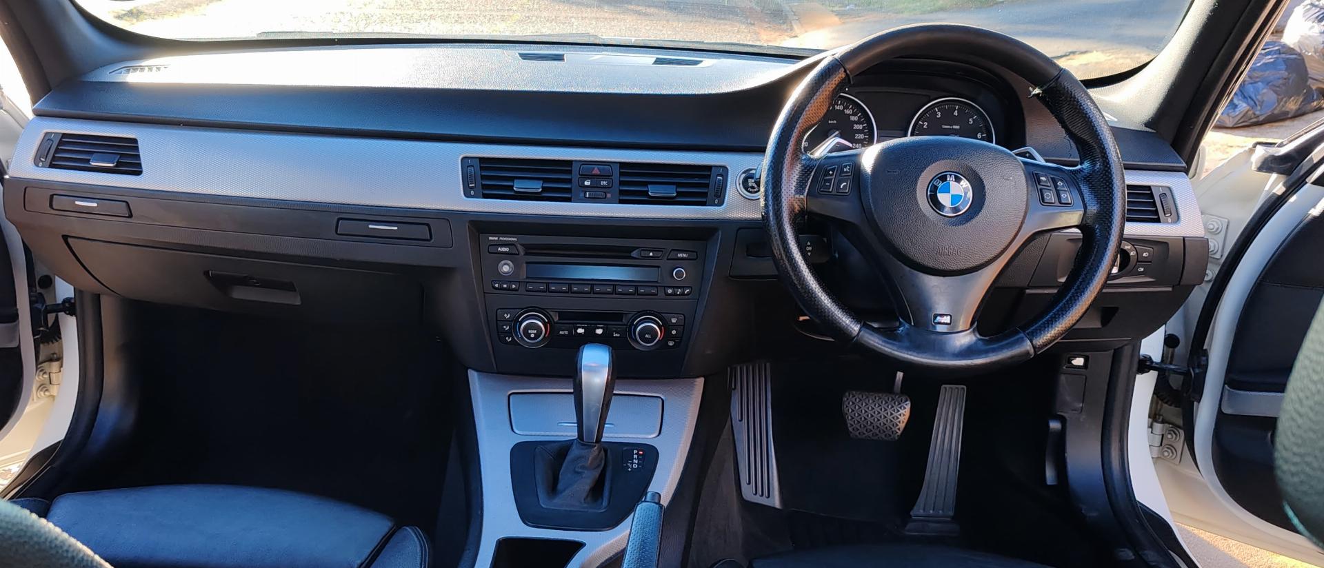 Used BMW 3 Series E90 325L 2011 on auction with a price of R 135,000. BMW 3 Series E90 325L