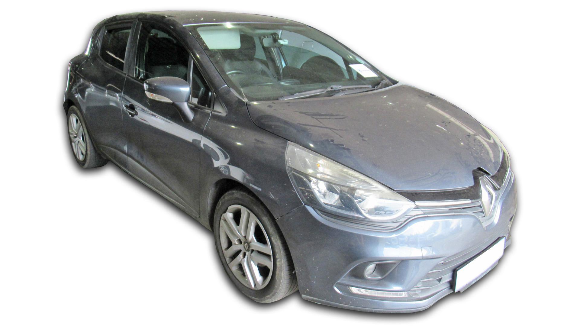 Repossessed Renault Clio IV 900 2017 on auction with a price of R 170,000. Renault Clio IV 900