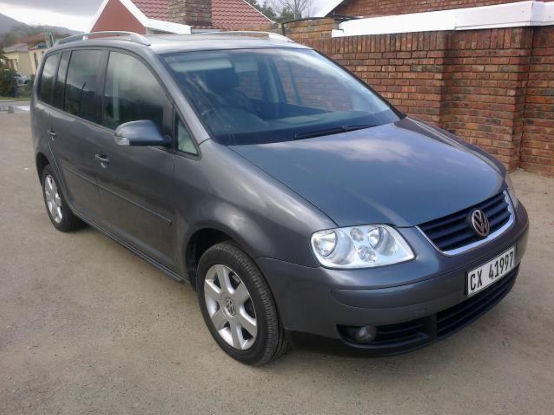 Used Volkswagen Touran 2.0 TDI 2004 on auction - PV1003500