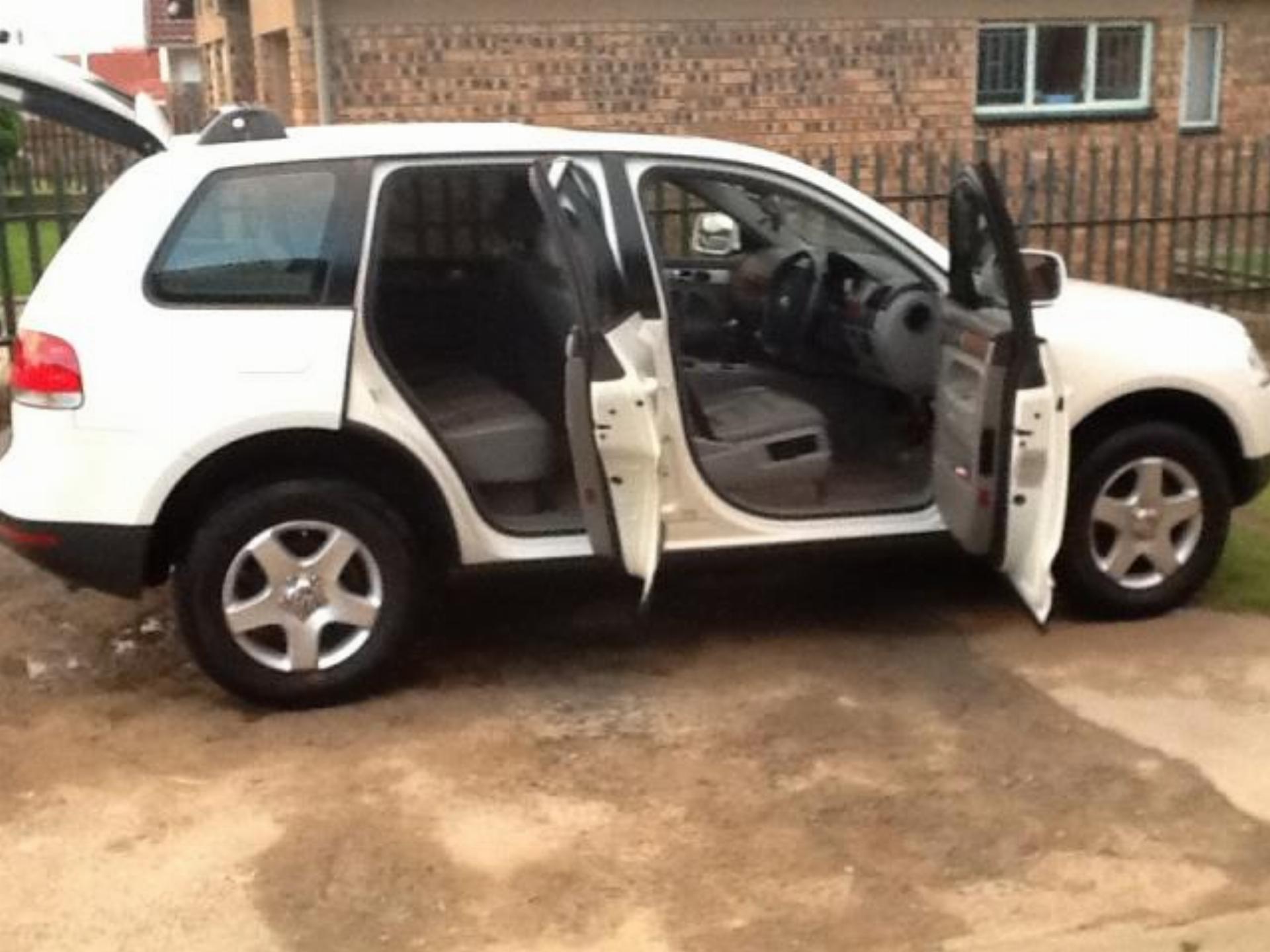 Used Volkswagen Touareg R5 2.5 TDI 2005 on auction - PV1004096