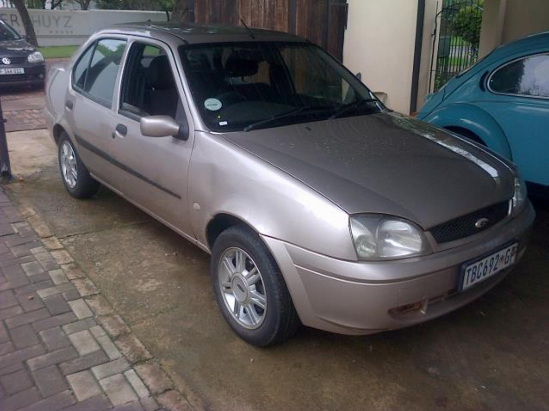 Used Ford Ikon 1.6 CLX 2003 on auction - PV1005007