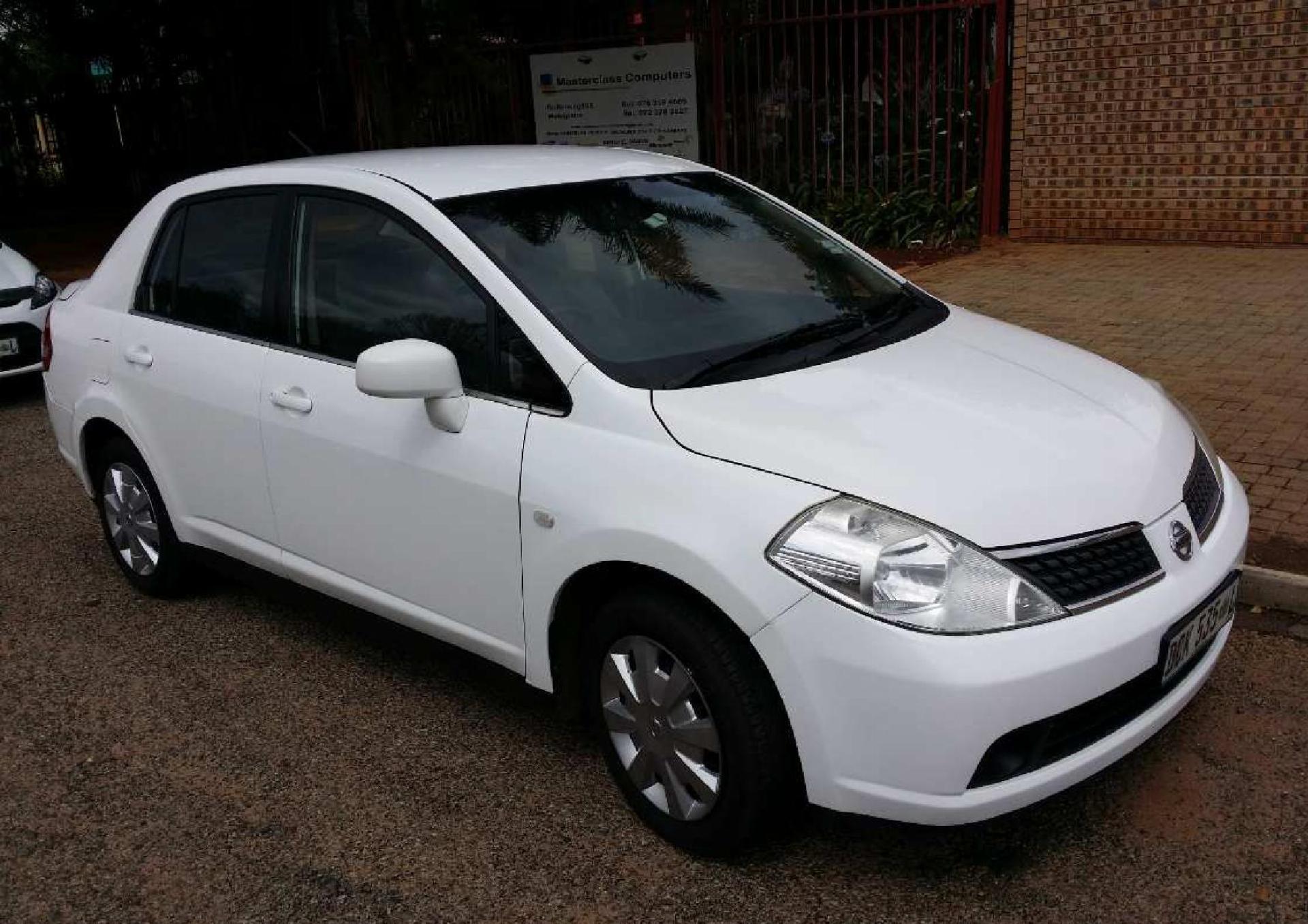Nissan tiida 2009 Nissan tiida 2009