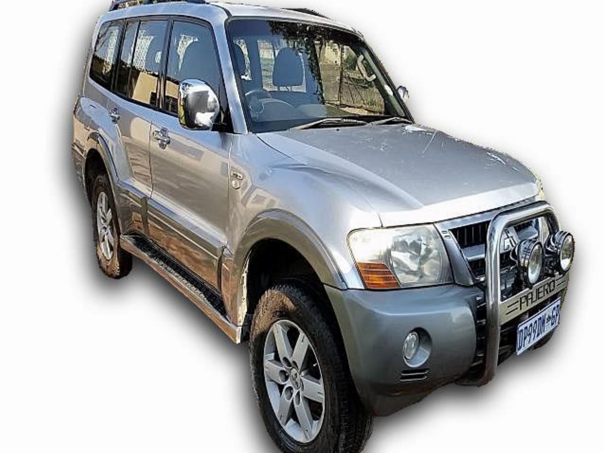 Mitsubishi pajero v6 Mitsubishi pajero v6