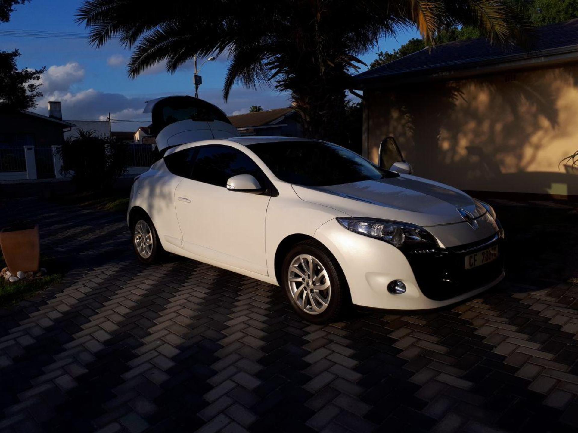 Used Renault Megane Coupe 1.6 Expression 2013 on auction - PV1024390