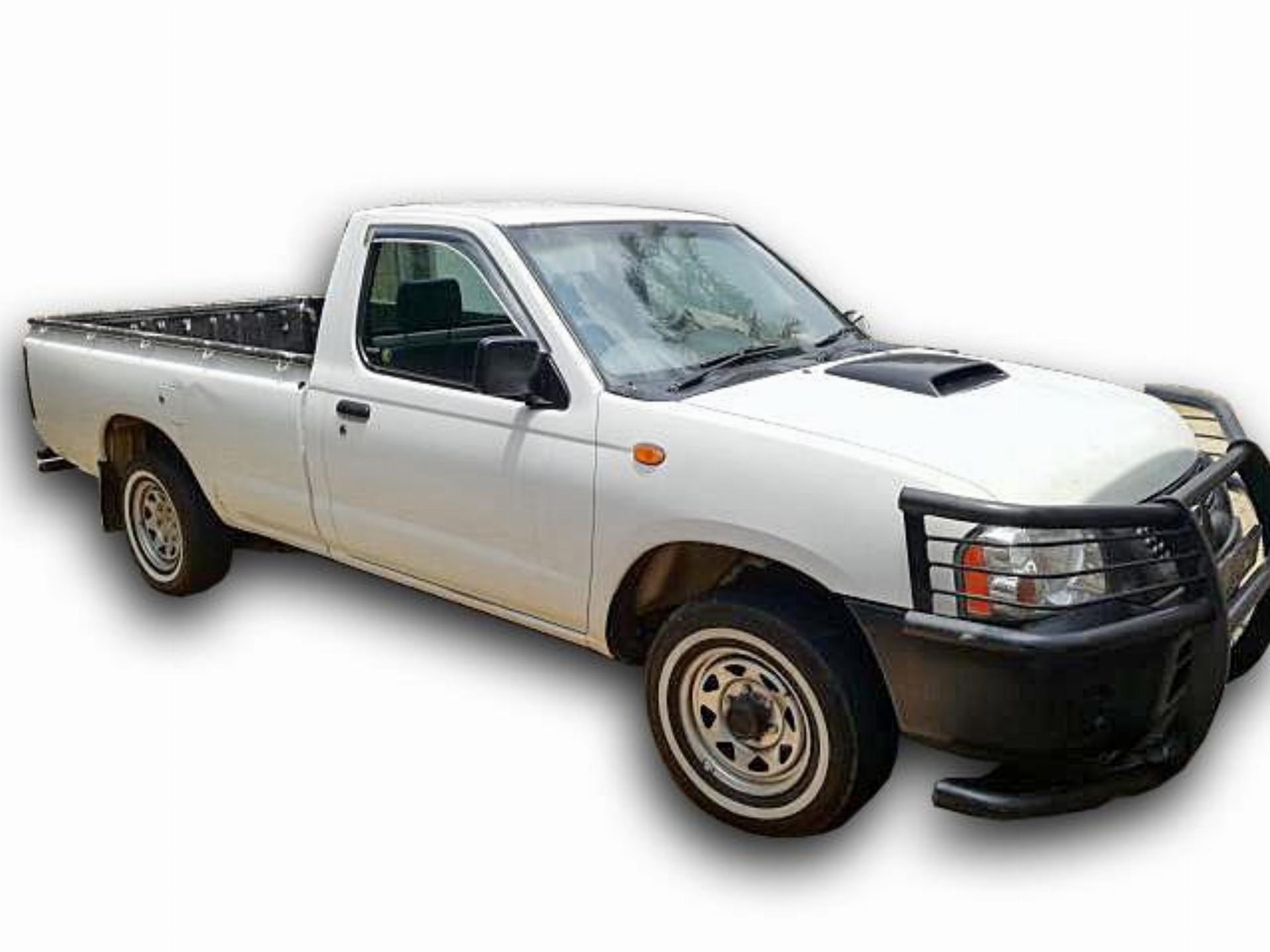 Used Nissan NP 300 NP300 Hardbody 2.5 Diesel LWB 2013 on auction ...