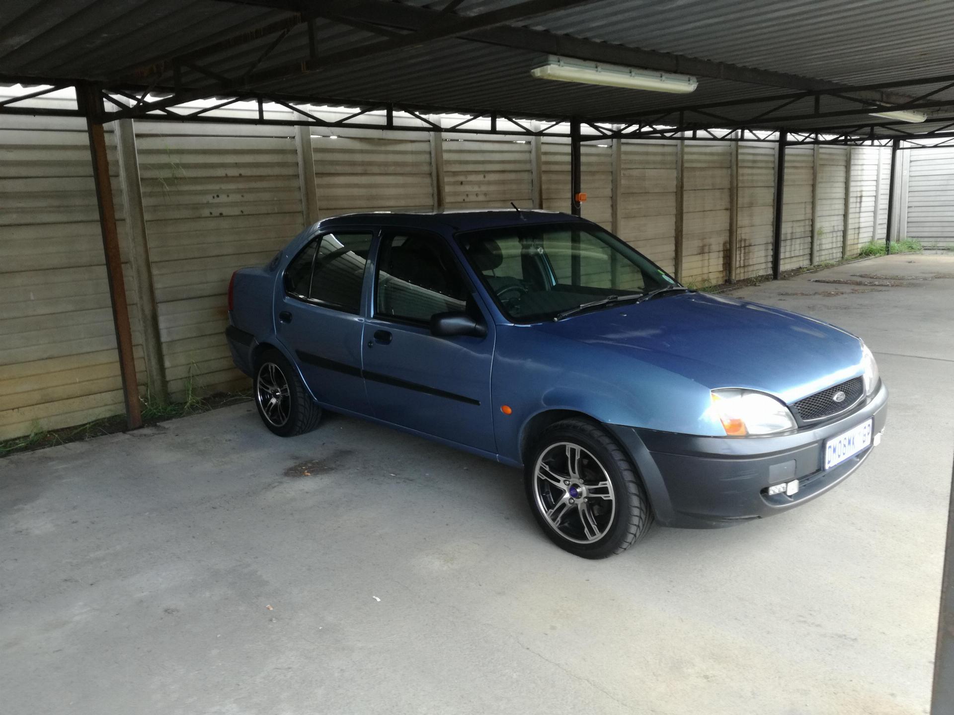 Used Ford Ikon 1.6 Ambiente 2002 on auction - PV1030214