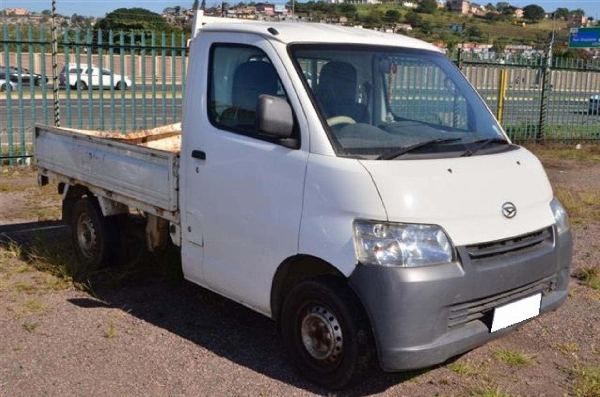 Repossessed Daihatsu Gran Max  1 5 High 2012 on auction  Repossessed Daihatsu Gran Max  1 5 High 2012 on auction