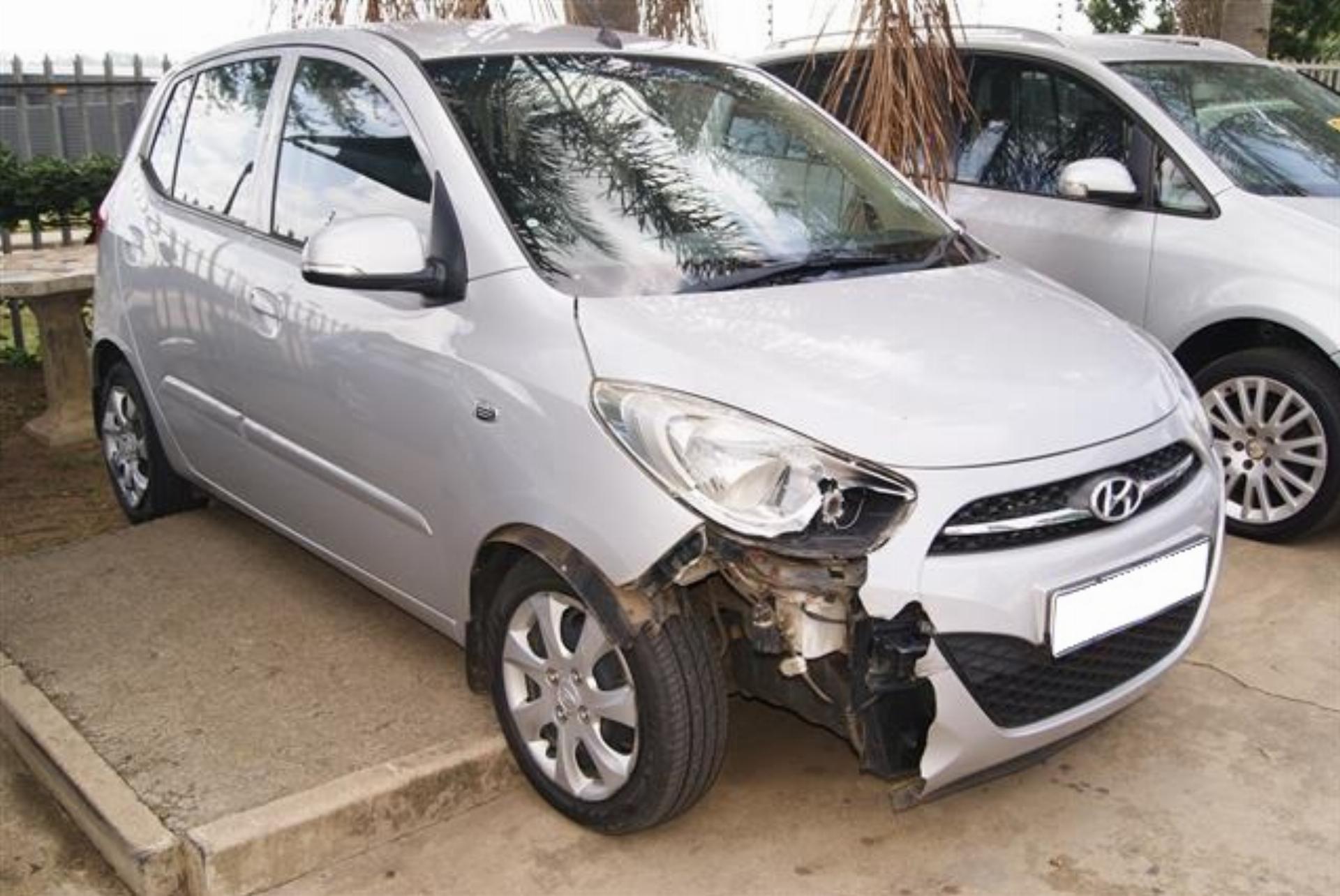 Repossessed Hyundai I10 1.1 GLS Motion 2015 on auction
