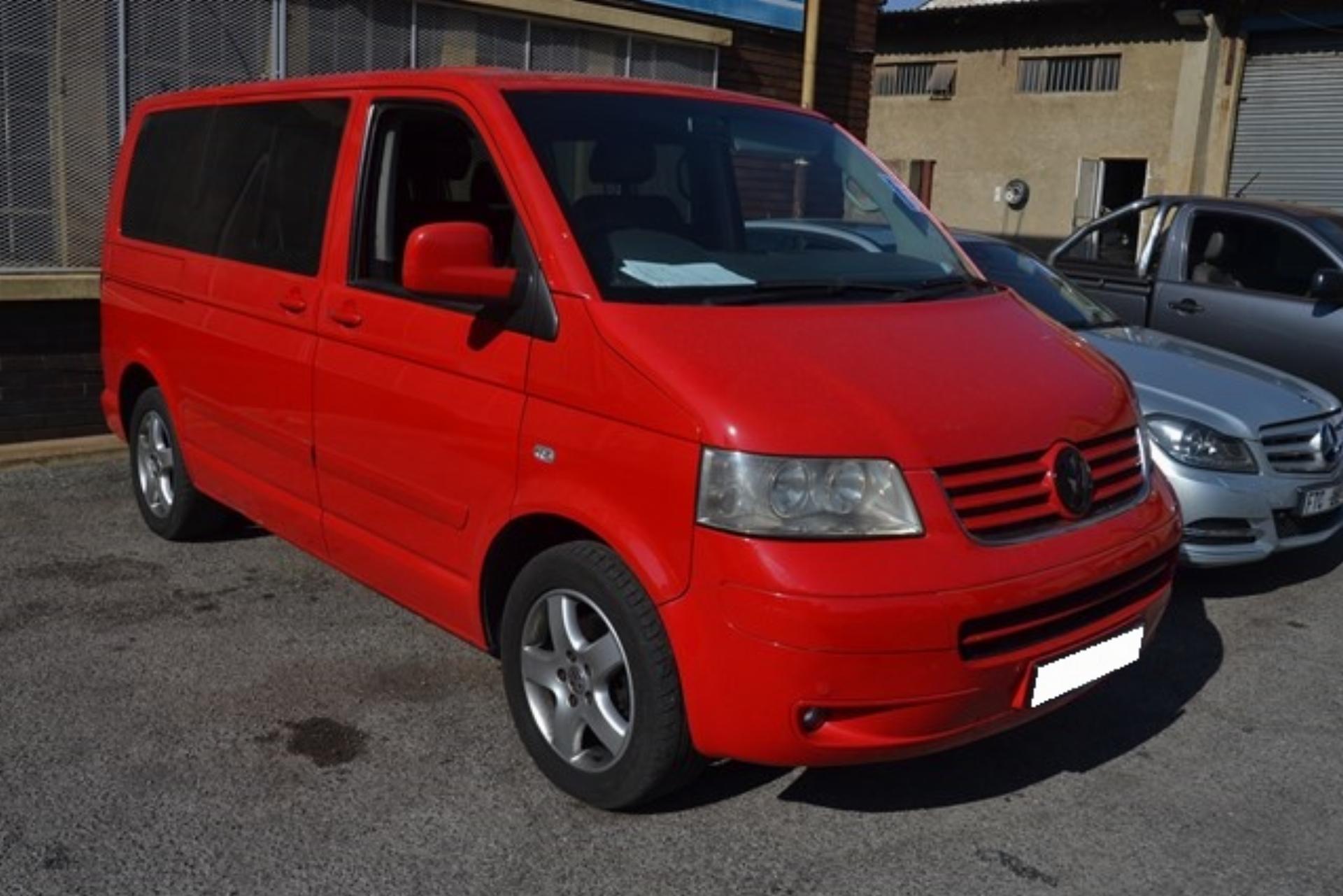 Repossessed Volkswagen T5 Caravelle 2.5T 2006 on auction - MC40721